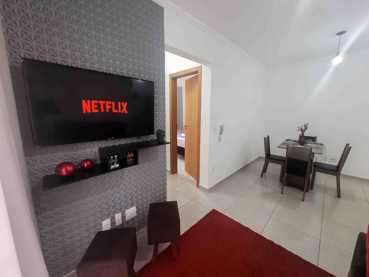 Apartment Bem No Centro, Cozinha Completa, Varanda E Garagem *