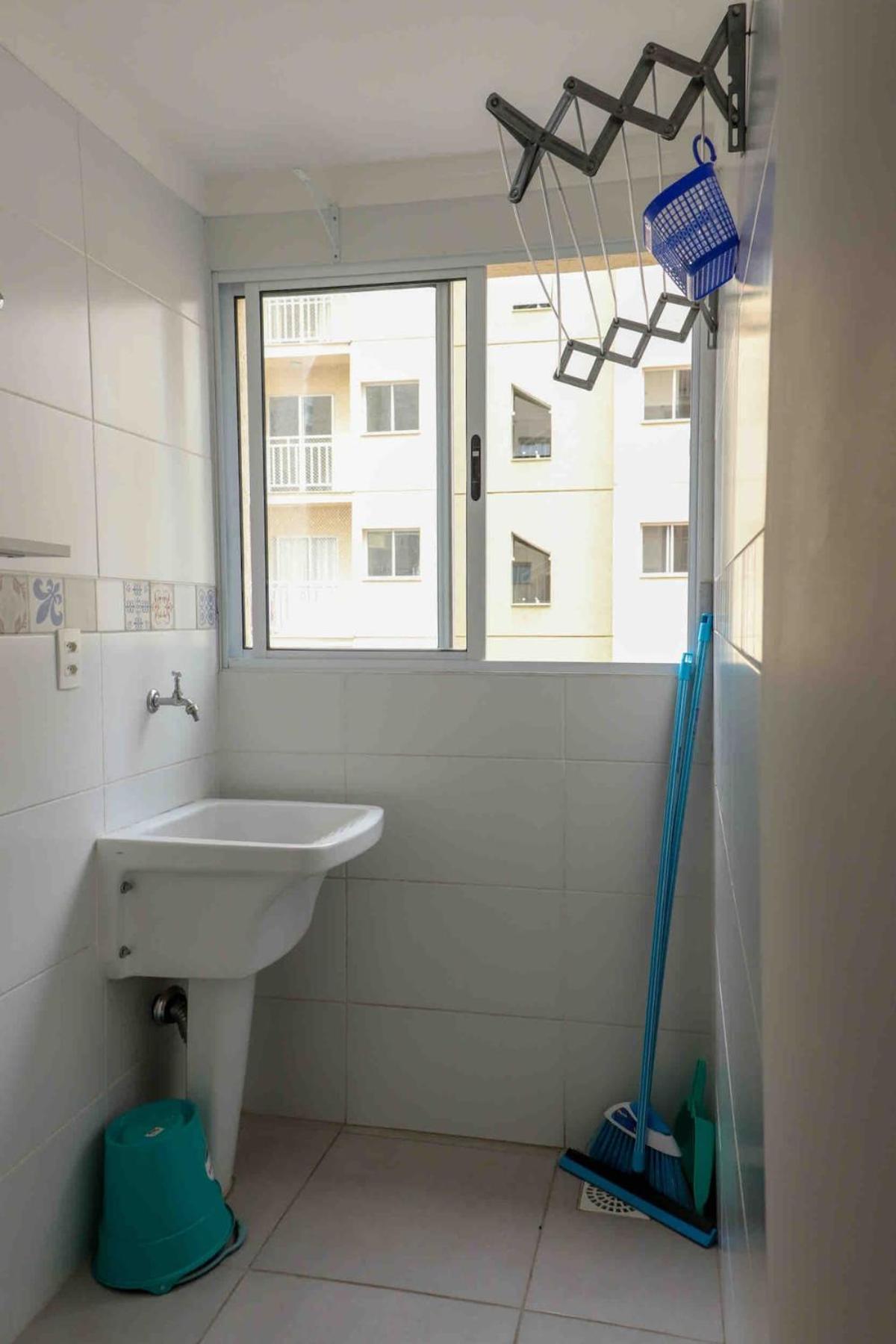 Bem No Centro, Cozinha Completa, Varanda E Garagem Apartment