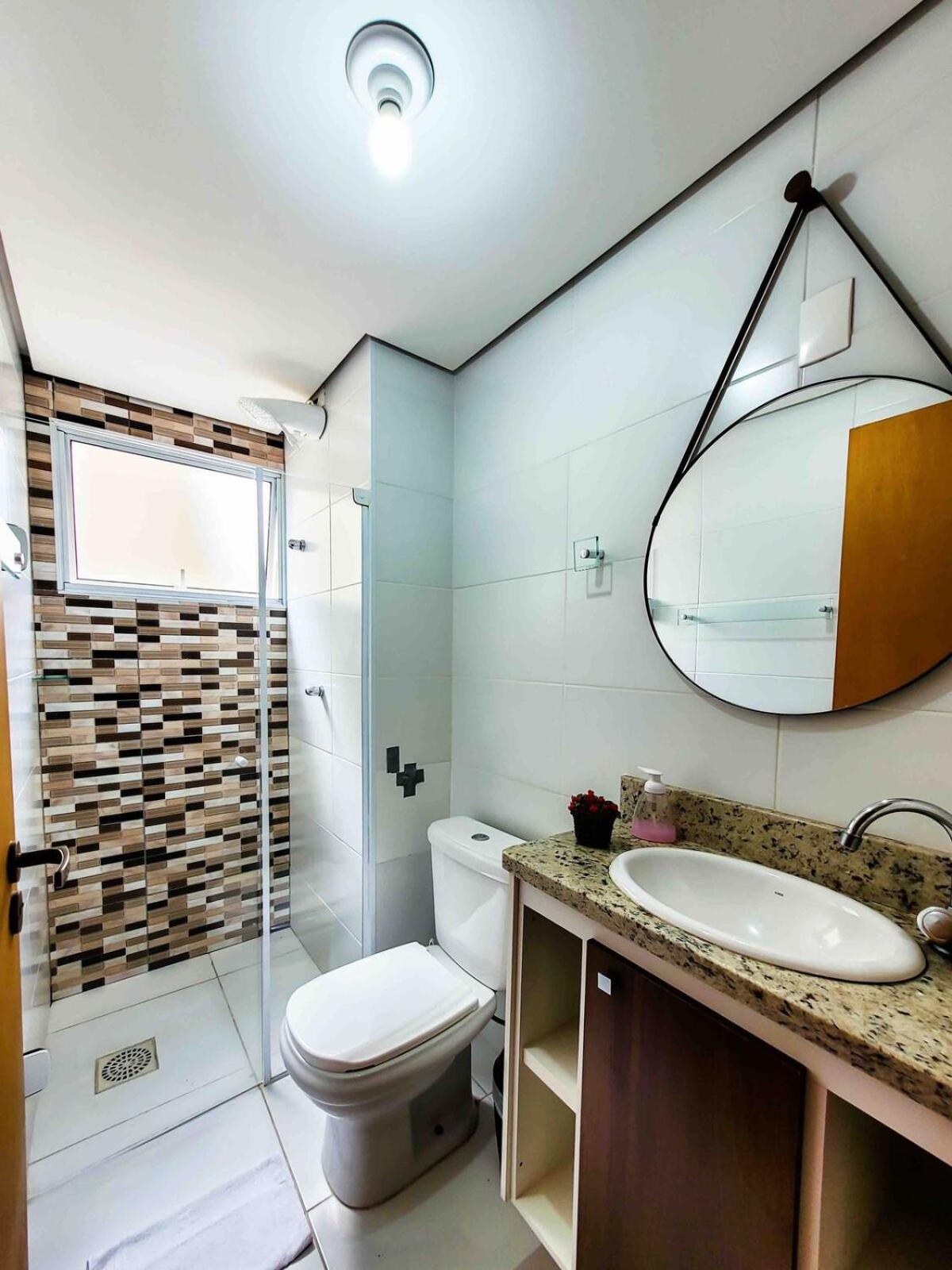 Apartment Bem No Centro, Cozinha Completa, Varanda E Garagem