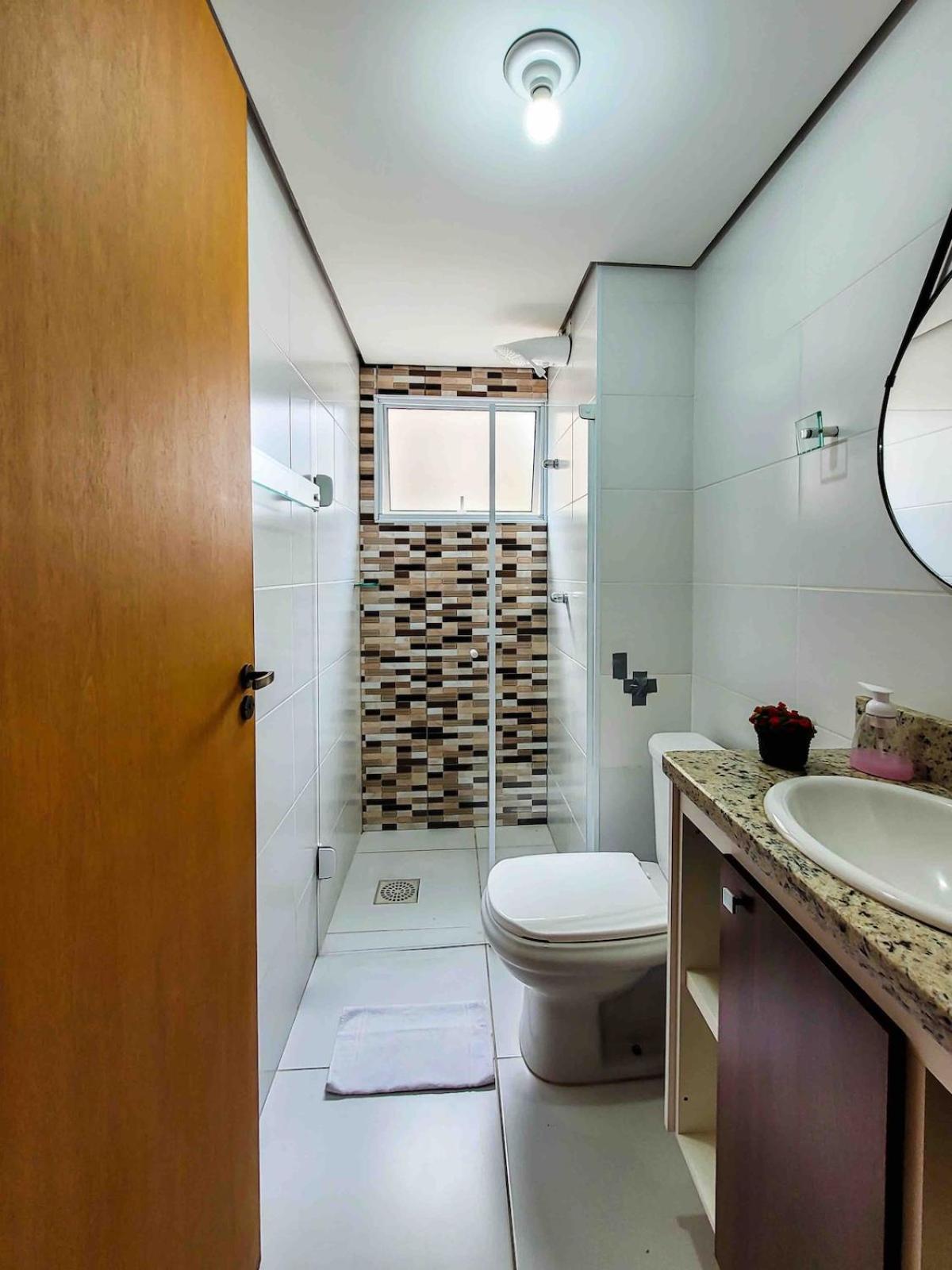Apartment Bem No Centro, Cozinha Completa, Varanda E Garagem *