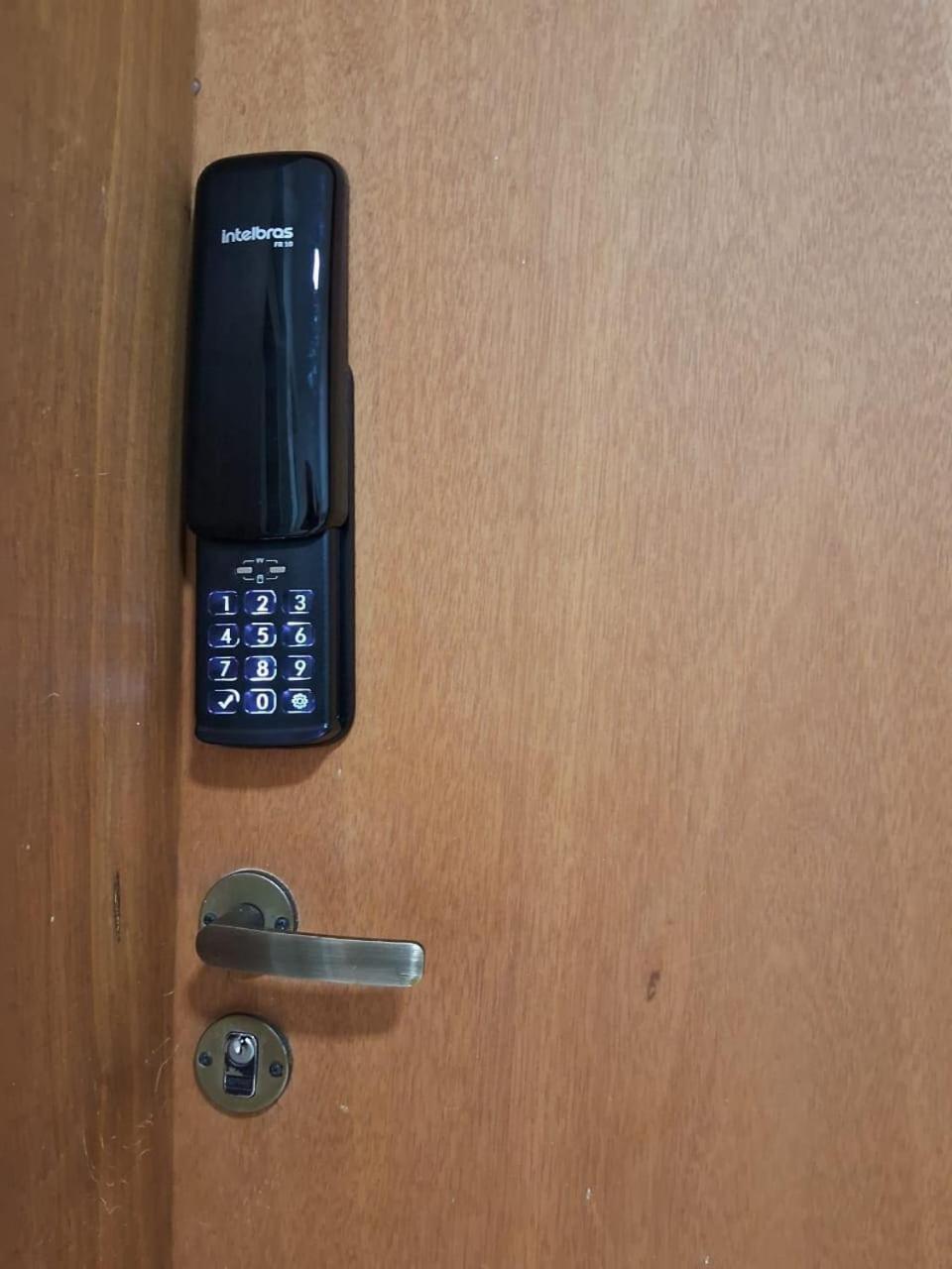 Bem No Centro, Cozinha Completa, Varanda E Garagem * Pocos de Caldas