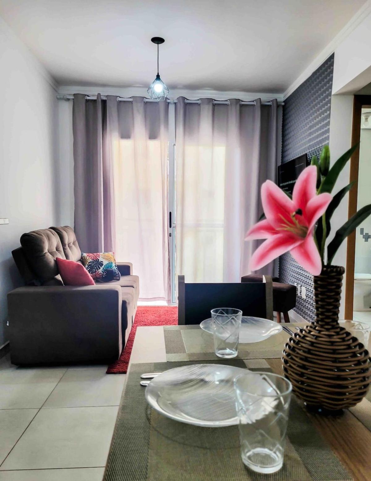Bem No Centro, Cozinha Completa, Varanda E Garagem Apartment